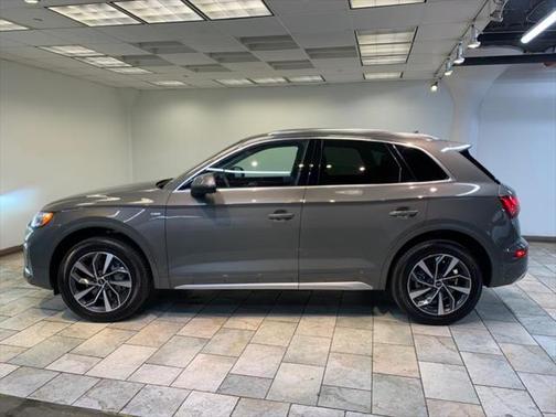 2023 Audi Q5 45 S line Prestige