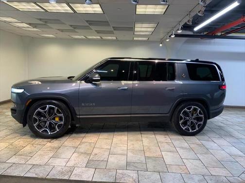 2023 Rivian R1S Adventure