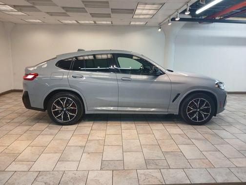 2023 BMW X4 M40i