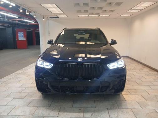 2023 BMW X5 M50i