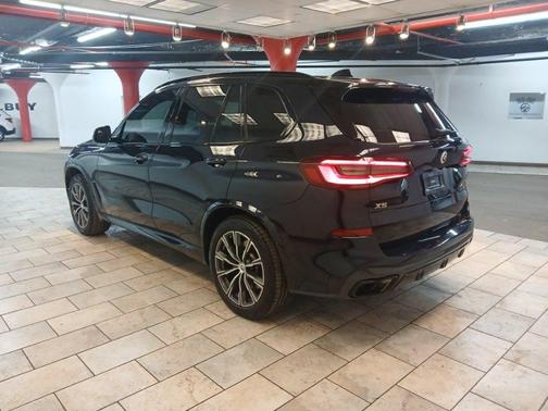 2023 BMW X5 M50i