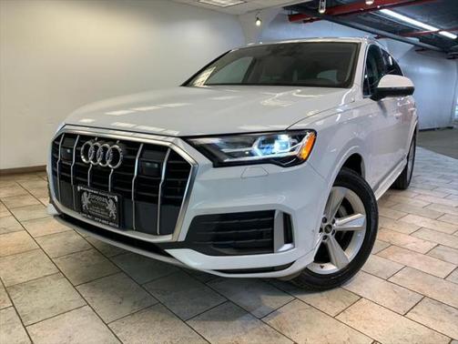 2022 Audi Q7 45 Premium Plus