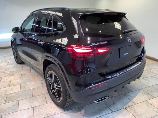2025 Mercedes-Benz GLA 250 4MATIC