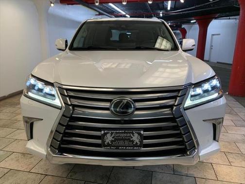 2021 Lexus LX 570 Three-Row