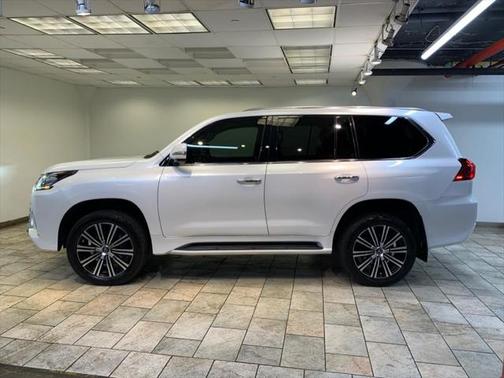 2021 Lexus LX 570 Three-Row
