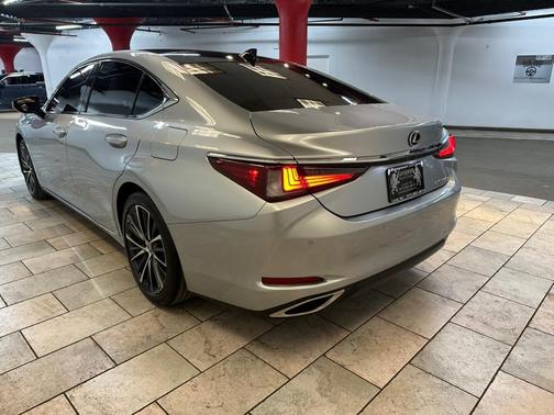 2023 Lexus ES 350 Base