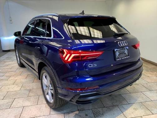 2022 Audi Q3 45 S line Premium