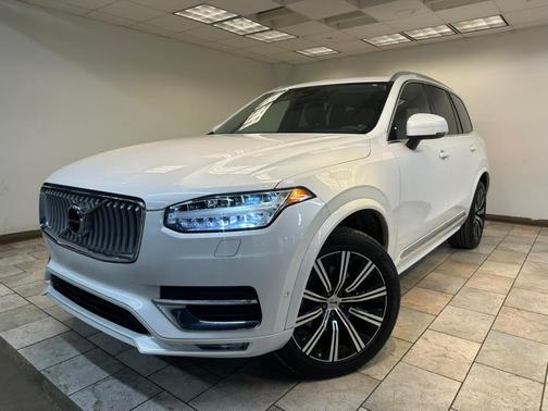 2024 Volvo XC90 B5 Plus Bright Theme
