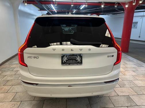 2024 Volvo XC90 B5 Plus Bright Theme