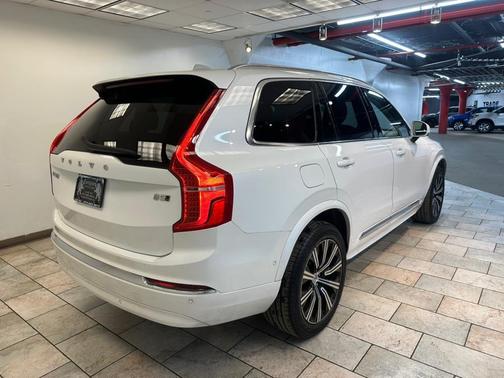 2024 Volvo XC90 B5 Plus Bright Theme