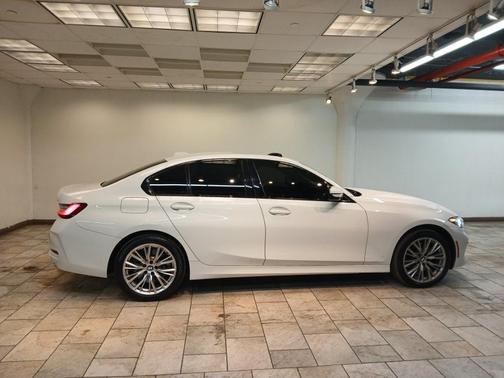 2023 BMW 330 xDrive