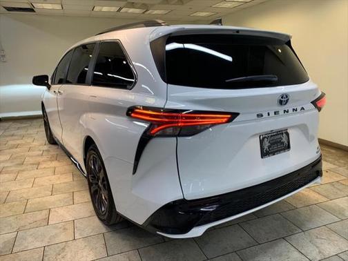 2022 Toyota Sienna XSE 7 Passenger