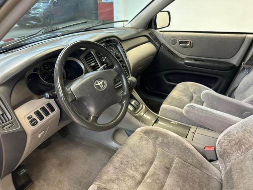 2003 Toyota Highlander Base