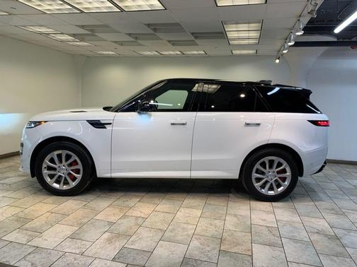 Fuji White 2023 Land Rover Range Rover Sport SE
