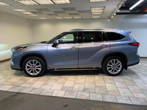 2022 Toyota Highlander Limited