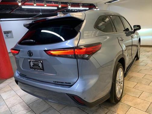 2022 Toyota Highlander Limited