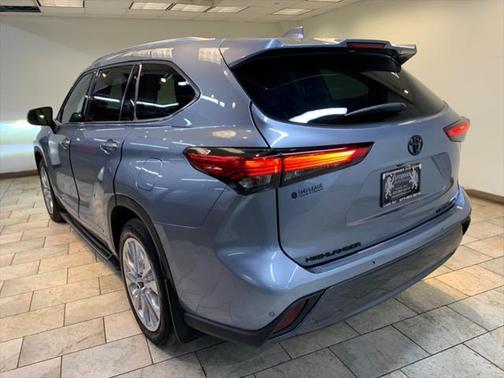 2022 Toyota Highlander Limited