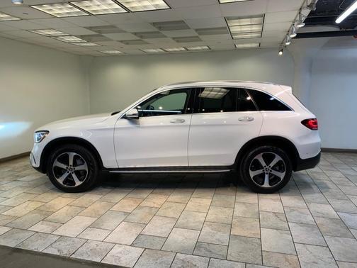 designo Diamond White Metallic 2021 Mercedes-Benz GLC 300 4MATIC