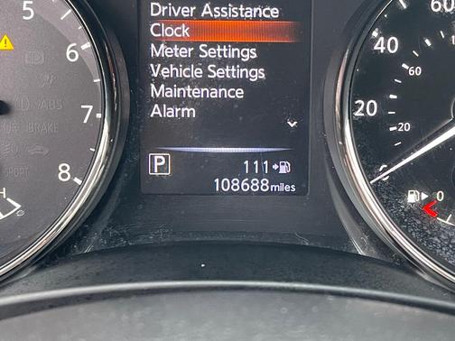 White 2018 Nissan Rogue Sport SV