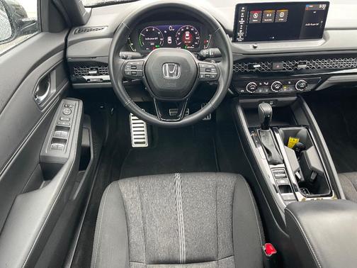 Crystal Black Pearl 2024 Honda Accord Hybrid Sport
