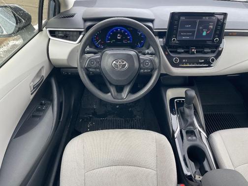 2022 Toyota Corolla Hybrid LE