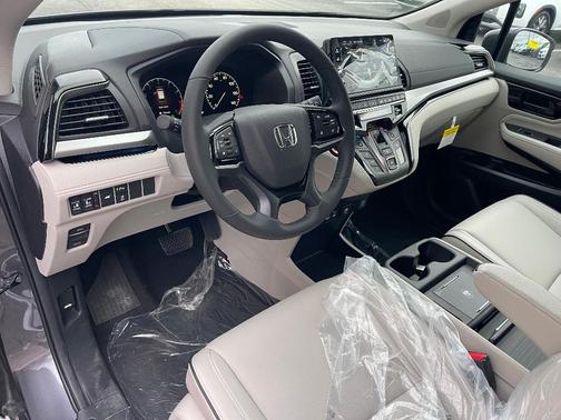 Modern Steel Metallic 2027 Honda Odyssey Touring