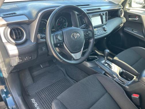 2018 Toyota RAV4 Hybrid XLE