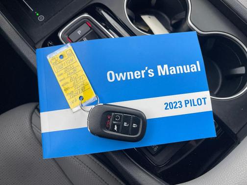 2023 Honda Pilot Elite