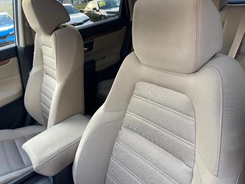 White Diamond Pearl 2018 Honda CR-V EX