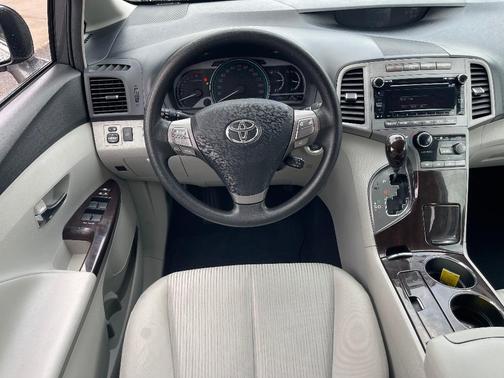 Magnetic Gray Metallic 2010 Toyota Venza