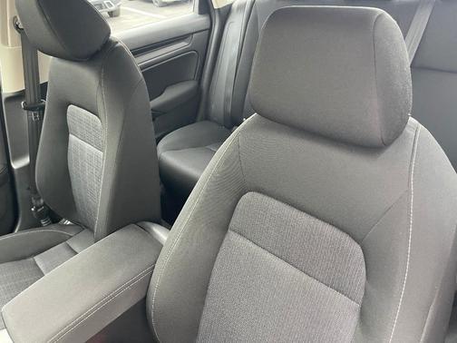 Platinum White Pearl 2023 Honda Civic LX