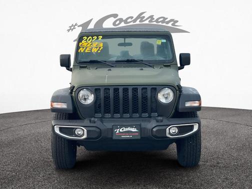 2023 Jeep Gladiator Sport