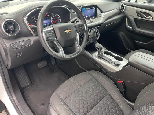 Summit White 2021 Chevrolet Blazer 2LT