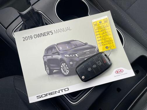 2019 Kia Sorento S V6