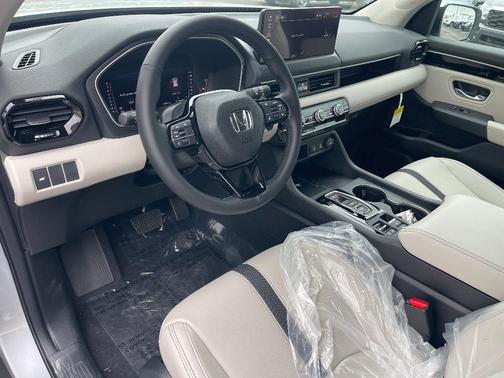 Solar Silver Metallic 2026 Honda Pilot EX-L