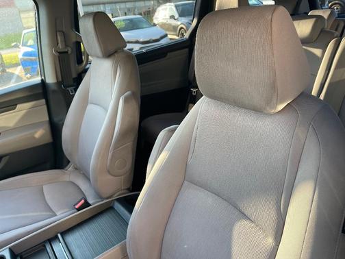 Lunar Silver Metallic 2019 Honda Odyssey EX