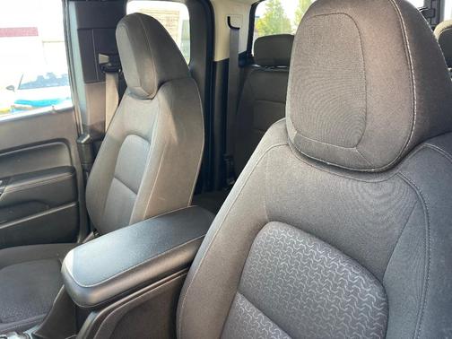 Quicksilver Metallic 2016 GMC Canyon SLE
