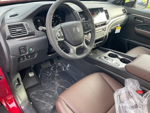 Radiant Red Metallic II 2026 Honda Ridgeline RTL