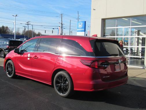 2024 Honda Odyssey Sport