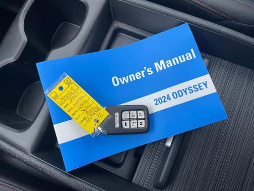 2024 Honda Odyssey Sport