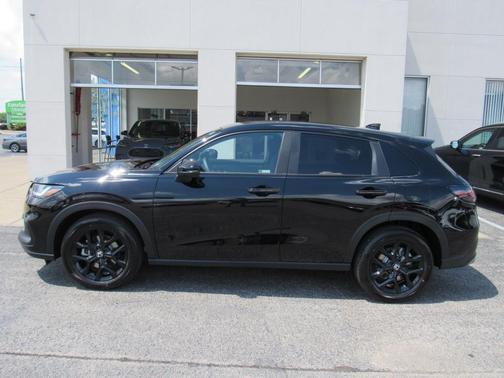 Crystal Black Pearl 2024 Honda HR-V Sport