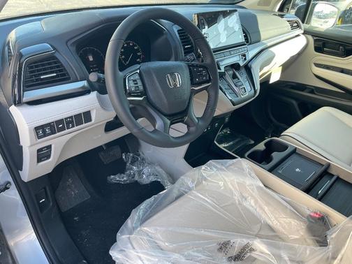 Solar Silver Metallic 2026 Honda Odyssey Touring