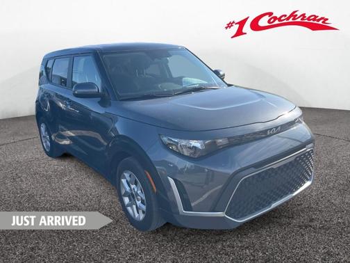 Gravity Gray 2023 Kia Soul LX
