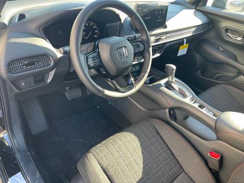 Crystal Black Pearl 2027 Honda HR-V Sport