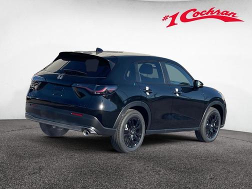 Crystal Black Pearl 2027 Honda HR-V Sport