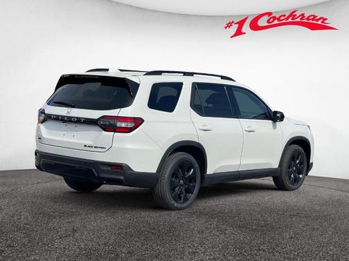 Platinum White Pearl 2026 Honda Pilot Black Edition
