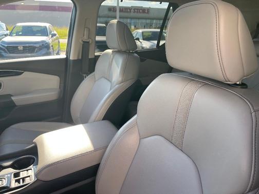 Obsidian Blue Pearl 2024 Honda Pilot Touring