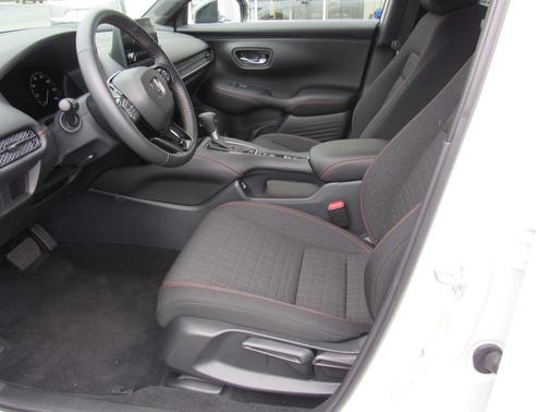 Platinum White Pearl 2024 Honda HR-V Sport