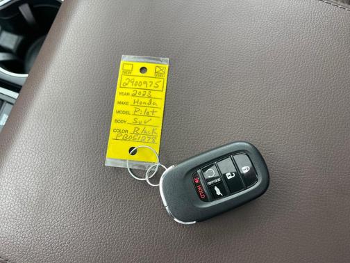 2023 Honda Pilot Elite