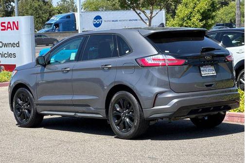 2023 Ford Edge SE